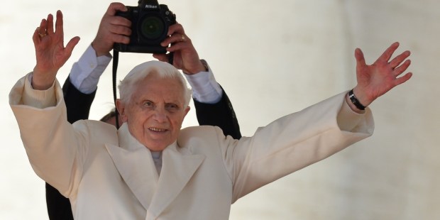 91 urodziny Josepha Ratzingera. Widzieliście go w takich sytuacjach? [GALERIA]