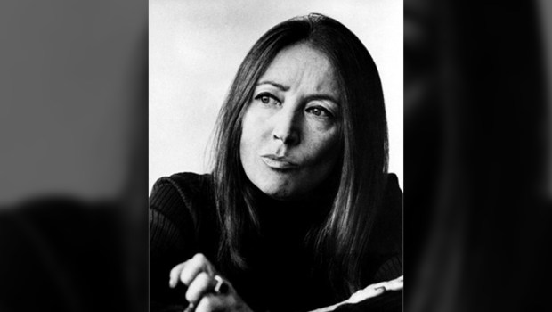 Zamyślona Oriana Fallaci