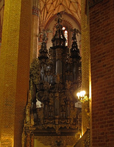 PELPLIN MIASTO KSIĘŻY