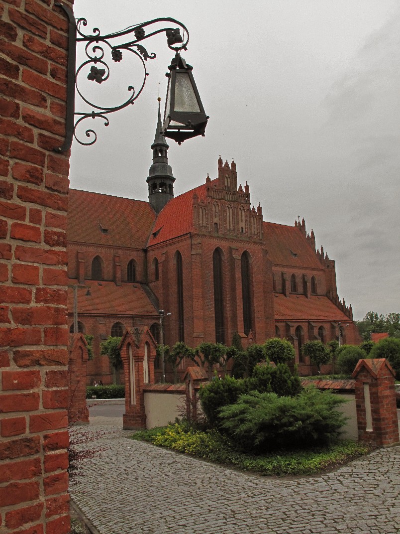 PELPLIN MIASTO KSIĘŻY