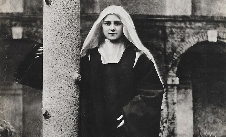 web-10-01-Saint Therese of Lisieux-publicdomain 745&#215;450