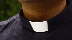 PRIEST,ROMAN,COLLAR