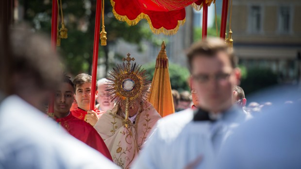 ENGLAND,EUCHARIST,CORPUS CHRISTI