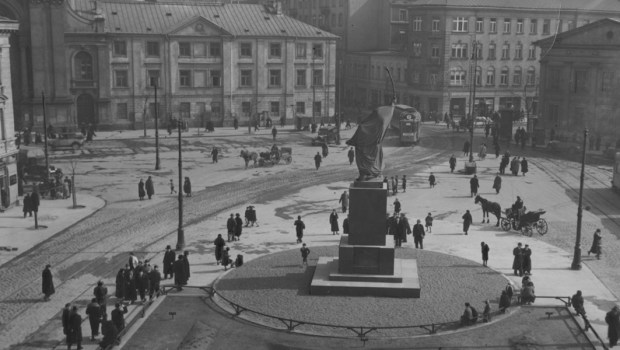 WARSZAWA PRZED WOJNĄ NA ZDJĘCIACH