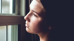GIRL,WORRY