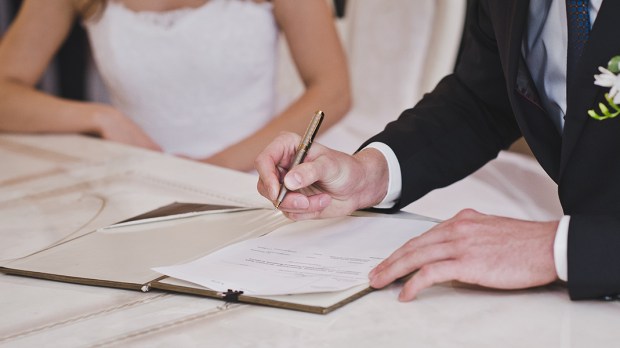 WEB3 MARRIAGE DOCUMENTS COUPLE CHURCH Shutterstock
