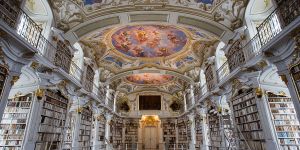 Najpiękniejsze klasztorne biblioteki na świecie [galeria]