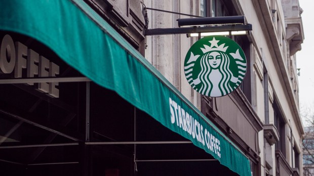 STARBUCKS BLOKUJE PORNO