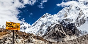 Polacy weszli na Mount Everest zimą jako pierwsi na świecie. Zostawili tam specjalne „fanty”