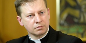 Rzecznik Episkopatu: Wykorzystywanie ambony do innych celów niż głoszenie Ewangelii jest nadużyciem