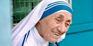 16 mądrych rad św. Matki Teresy z Kalkuty, które wniosą światło w naszą codzienność