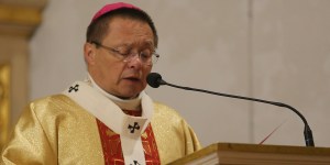 Abp Ryś: Biskupi nie są w stanie sami wyprowadzić Kościoła z kryzysu!