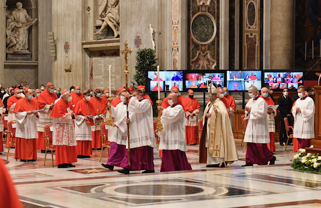 PFCC281120_FOTO-1_CONCISTORO.jpg