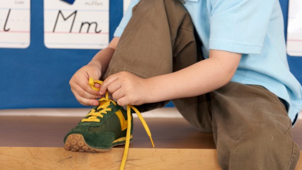Child; laces; shoes; autonomy