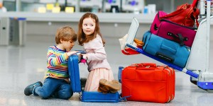 Dzieci nie znały słów: palto, nawias, mnożenie. Z czym mierzą się rodziny wracające z emigracji?