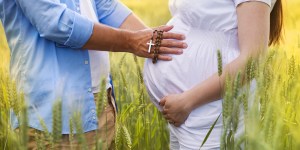 Dokąd z pielgrzymką „o dziecko”? Sanktuaria, w których wiele par wymodliło dzieci [zdjęcia]