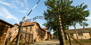 Pragnęli wolności. Ale i walki z okupantem. Jak Polacy uciekali z Auschwitz? [wywiad]