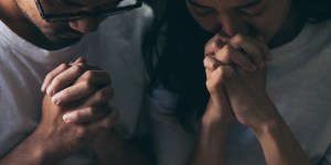Modlitwa o ochronę małżeństwa przed działaniem szatana