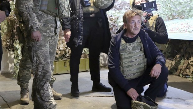Aktor Sean Penn w Doniecku