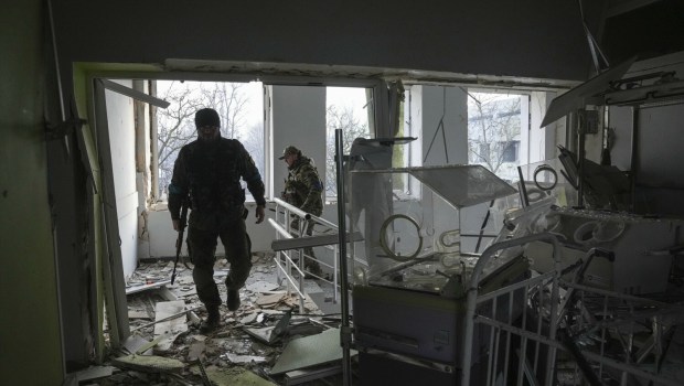Zbombardowany szpital w Mariupolu