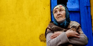 Ma 104 lata, od 10 nie wychodziła z domu&#8230; I właśnie uciekła przed wojną!
