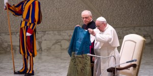 Papież o masakrze w Buczy: niewinna krew dzieci i kobiet woła do nieba!