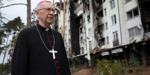 Abp Gądecki wrócił z Ukrainy: „W Buczy przed oczami staje Katyń”