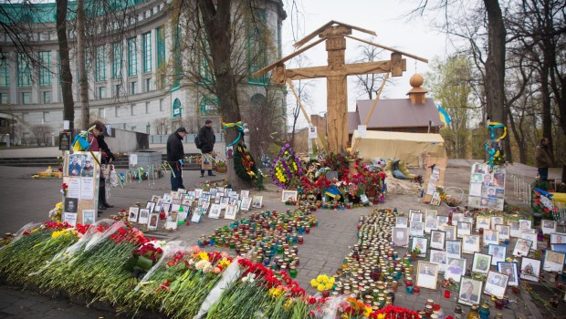 cross, wooden, kiev, maydan