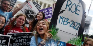 Historyczny wyrok Sądu Najwyższego USA – po 50 latach aborcja nie jest już „konstytucyjnym prawem”