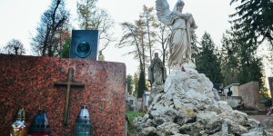 Spod płyty nagrobnej zadzwonił telefon. Badaczka polskich cmentarzy za granicą opowiada o swojej pracy
