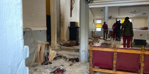 „Podły i szatański atak”. Co najmniej 50 ofiar zamachu w kościele w Nigerii
