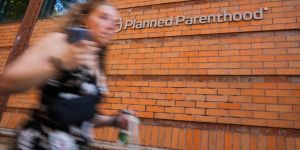 9 stanów bez aborcji, 49 „klinik” zamkniętych. Orzeczenie amerykańskiego sądu przynosi pierwsze efekty
