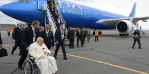 Franciszek: Musimy zacząć myśleć o Kościele jako kobiecie