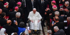 Franciszek do duchownych: Trzeba znaleźć nowe sposoby głoszenia istoty Ewangelii [Kanada]