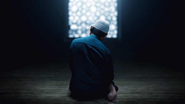 Modlący się muzułmanin