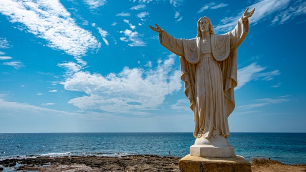 pomnik Chrystusa nad Morzem Śródziemnym