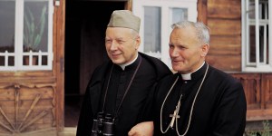 Przyjeżdża Wojtyła do Wyszyńskiego na urodziny. I śpiewają piosenkę o starym kowboju