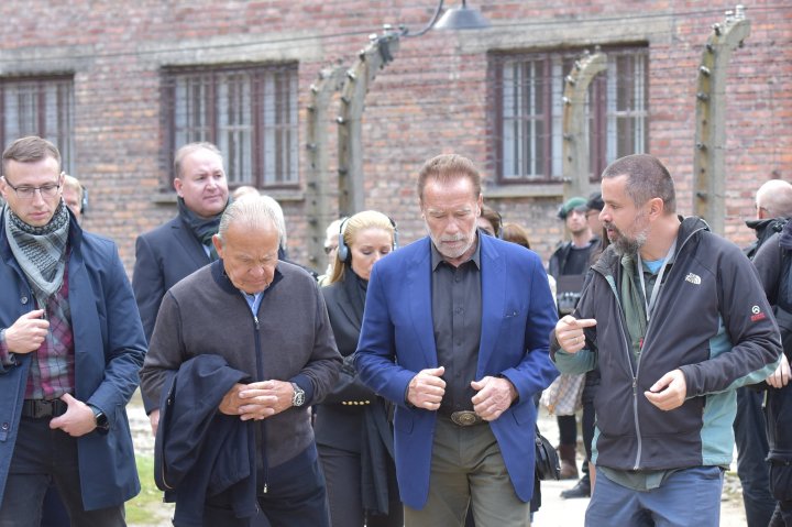 Arnold Schwarzenegger w Auschwitz