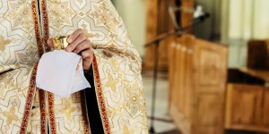 „Legalnie” żonaty ksiądz katolicki? Owszem, to możliwe w tych konkretnych przypadkach