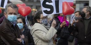 &#8222;Eutanazyjna gorączka&#8221; w Hiszpanii. Skąd taka zmiana społecznych postaw?