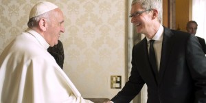 Papież Franciszek spotkał się z dyrektorem Apple&#8217;a. O czym rozmawiali?