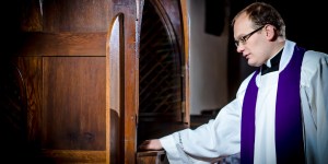 Ks. Piotr: Spowiedź jest dla mnie trudnym sakramentem. Ale przełamuję się i widzę efekty