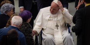 Papież: Zachłanność jest wrogiem dobra i zabija miłość