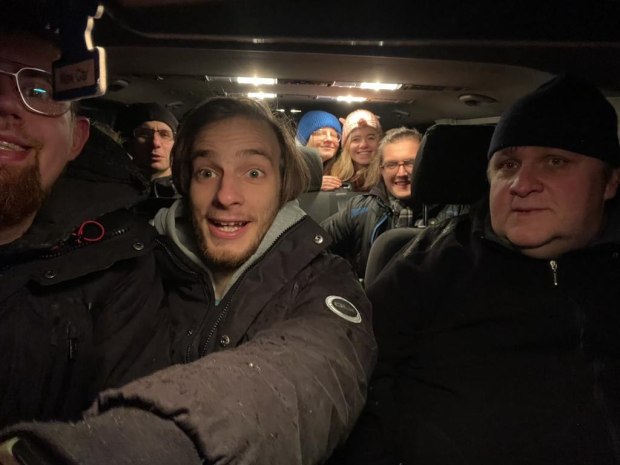 Ks. Sławomir Bar z Bydgoszczy otwiera bar z posiłkami za ofiarę