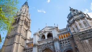 fasada katedry w Toledo
