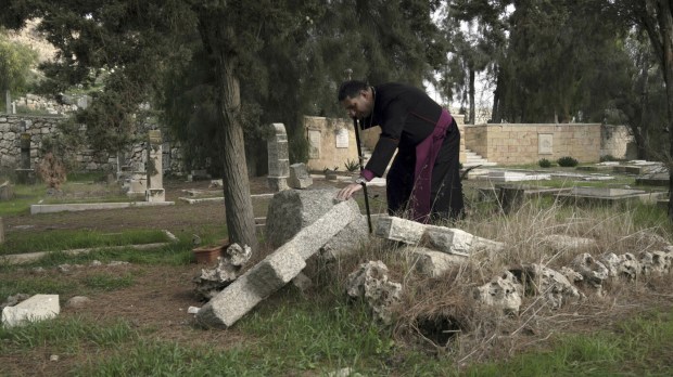 Zdewastowany cmentarz w Jerozolimie