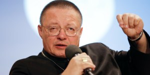 89-latek czekał 2,5 godz. na kolędę, ksiądz odmówił. Abp Ryś opowiada o wspólnocie Kościoła