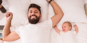 Tata na „tacierzyńskim” – ile można siedzieć z dzieckiem