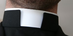 Ksiądz oskarżony o wykorzystywanie seksualne. Sprawa w sądzie i Dykasterii Nauki Wiary