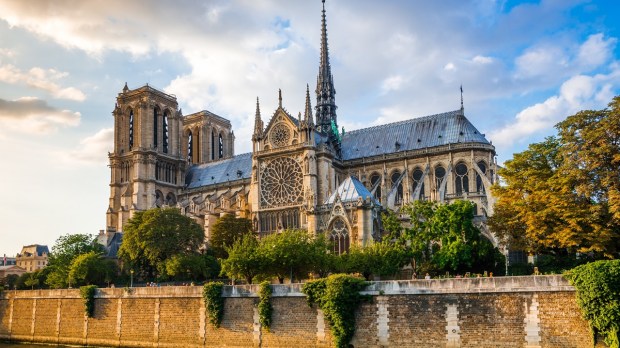 Katedra Notre-Dame w Paryżu na zdjęciu sprzed pożaru